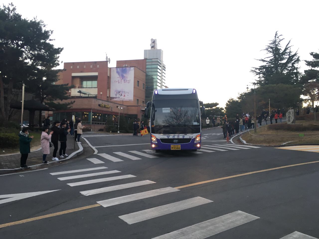 3hjUd0151ayc8r993rqr2_qtm44s.jpg